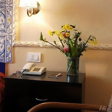 Hotel Picasso Rome