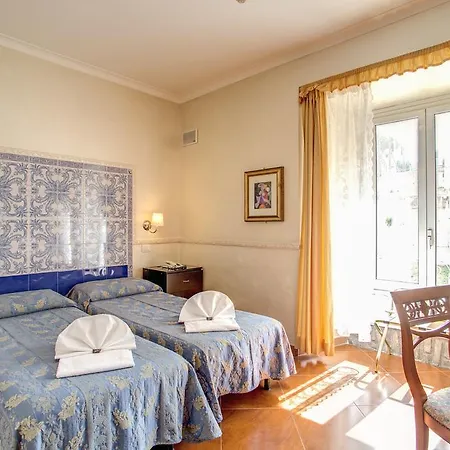 Hotel Picasso Rome