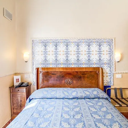 Hotell Picasso *